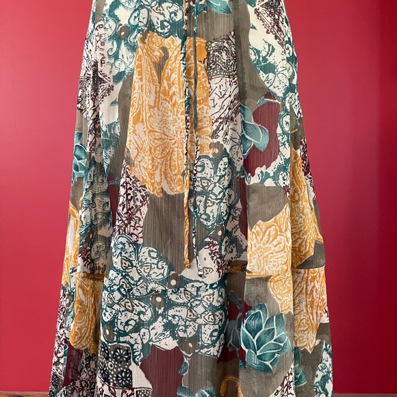 Skirt - Picture 4 of 6